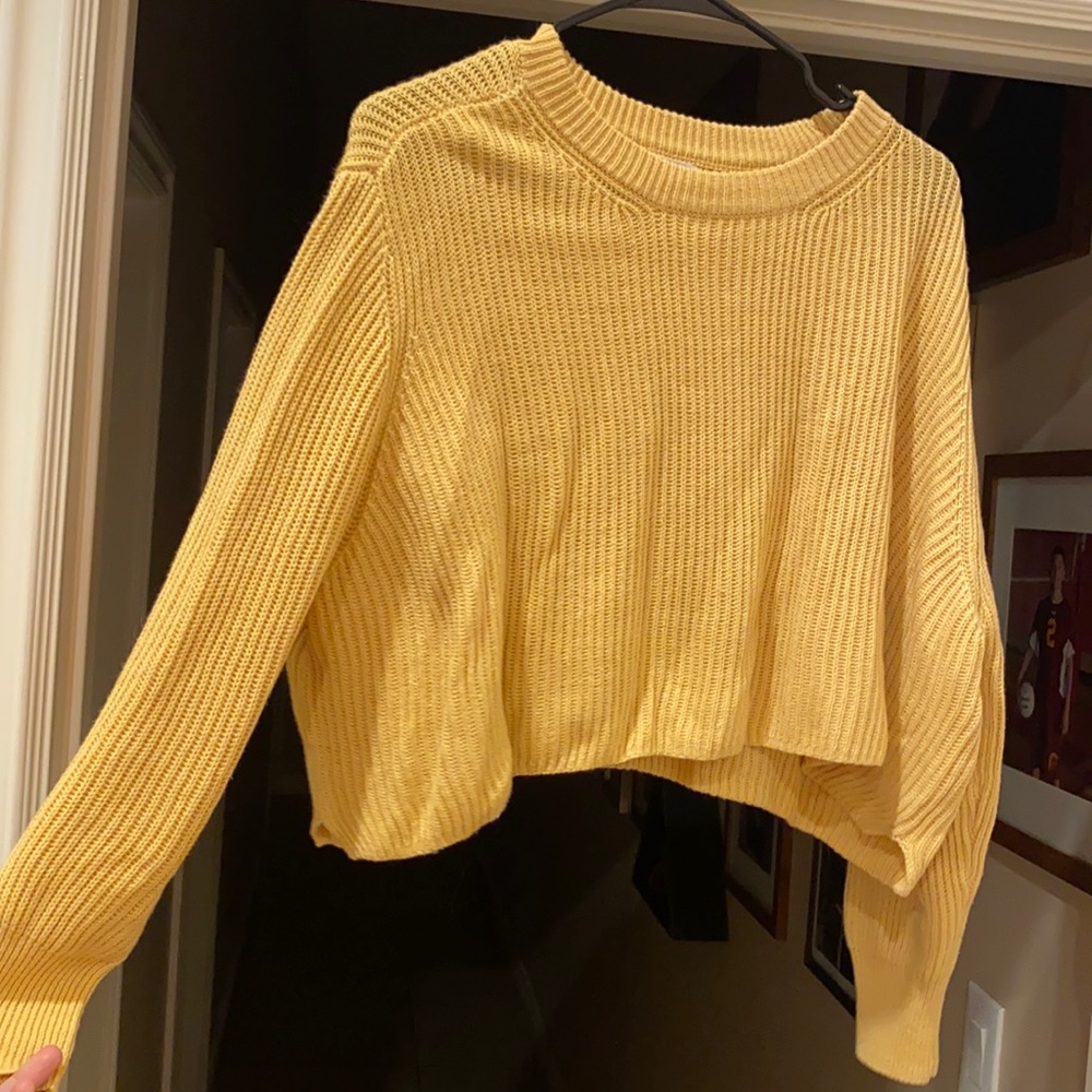 Yellow crop top sweater, size M